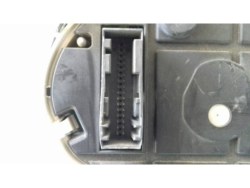 Recambio de cuadro instrumentos para ford fiesta (cb1) ambiente referencia OEM IAM VP8A6F10894BC 44ZP435 