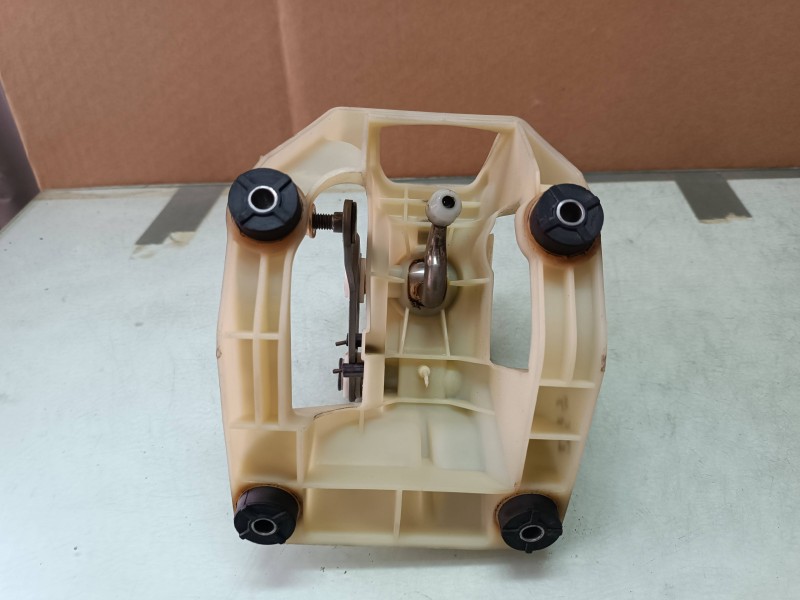 Recambio de palanca cambio para hyundai matrix (fc) 1.6 gls referencia OEM IAM 4373017XXX PA66GF33 5 VELOCIDADES