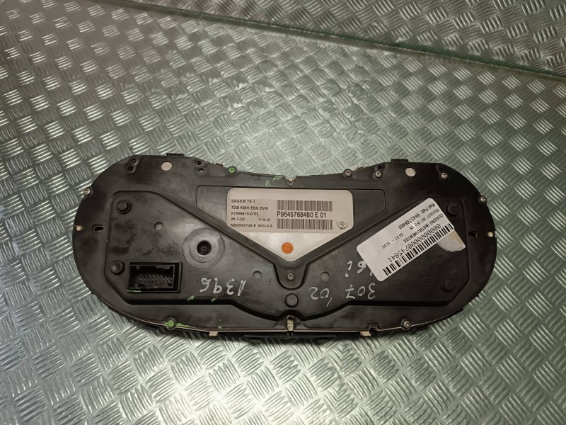 Recambio de cuadro instrumentos para peugeot 307 (s1) xn referencia OEM IAM 9645768480 216518625 SAGEM