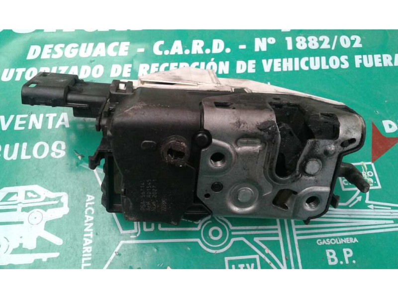 Recambio de cerradura puerta delantera derecha para peugeot 308 sw confort referencia OEM IAM  6 PINES NEGRO