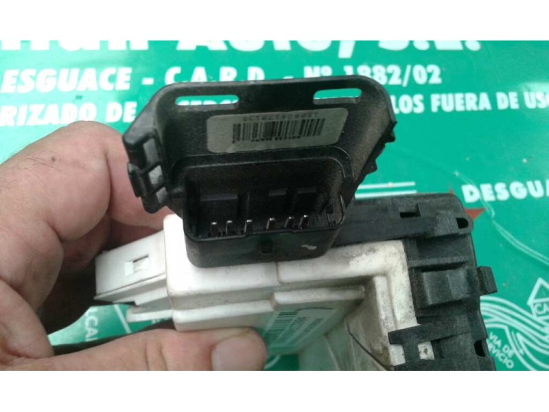 Recambio de cerradura puerta delantera derecha para peugeot 308 sw confort referencia OEM IAM  6 PINES NEGRO