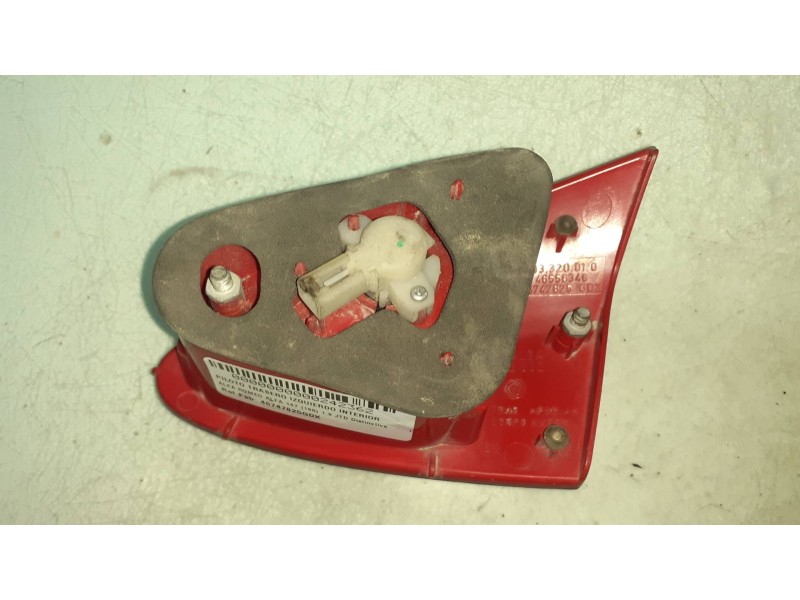 Recambio de piloto trasero izquierdo interior para alfa romeo 147 (190) 1.9 jtd distinctive referencia OEM IAM 46747825GDX 03320