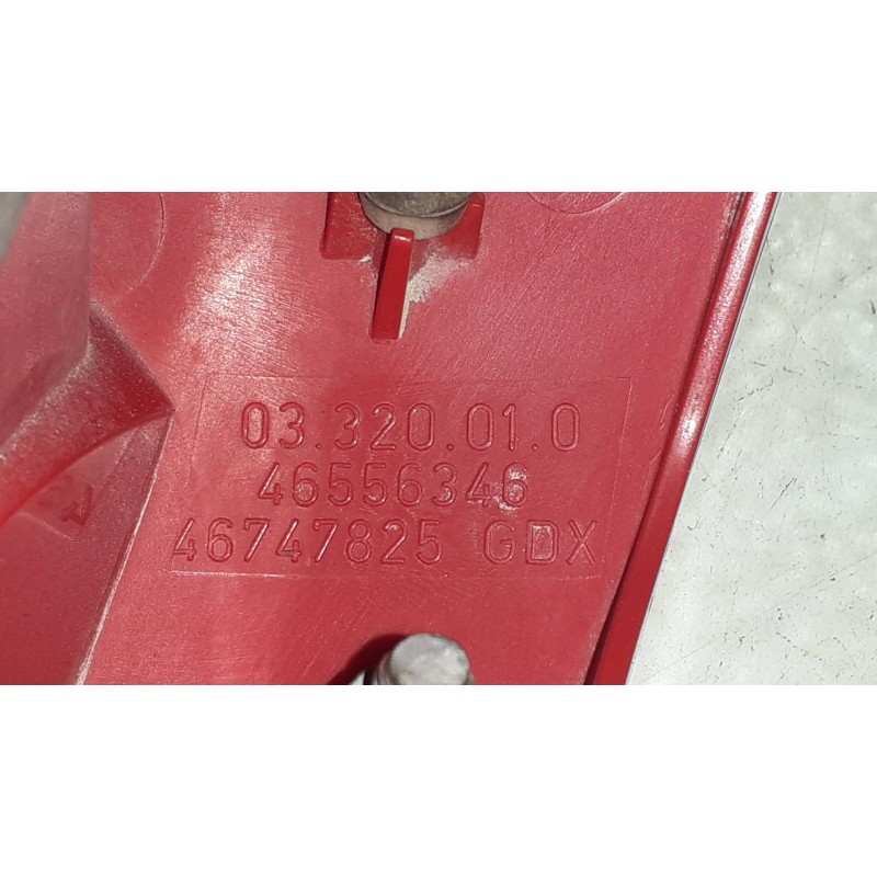 Recambio de piloto trasero izquierdo interior para alfa romeo 147 (190) 1.9 jtd distinctive referencia OEM IAM 46747825GDX 03320