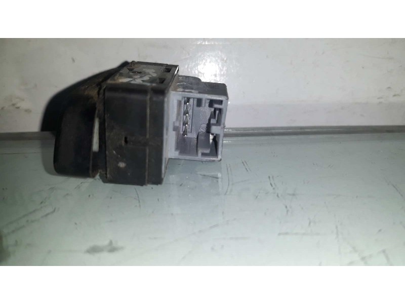 Recambio de interruptor para volkswagen polo (9n3) edition referencia OEM IAM 6Q1962125  CIERRE CENTRALIZADO