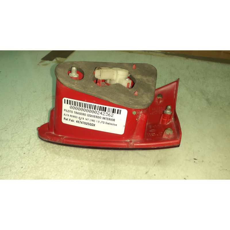 Recambio de piloto trasero izquierdo interior para alfa romeo 147 (190) 1.9 jtd distinctive referencia OEM IAM 46747825GDX 03320