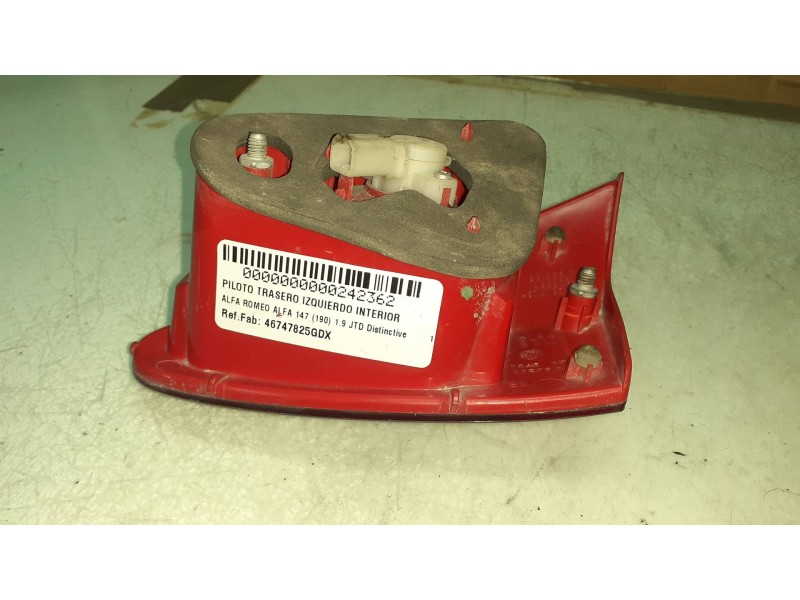 Recambio de piloto trasero izquierdo interior para alfa romeo 147 (190) 1.9 jtd distinctive referencia OEM IAM 46747825GDX 03320