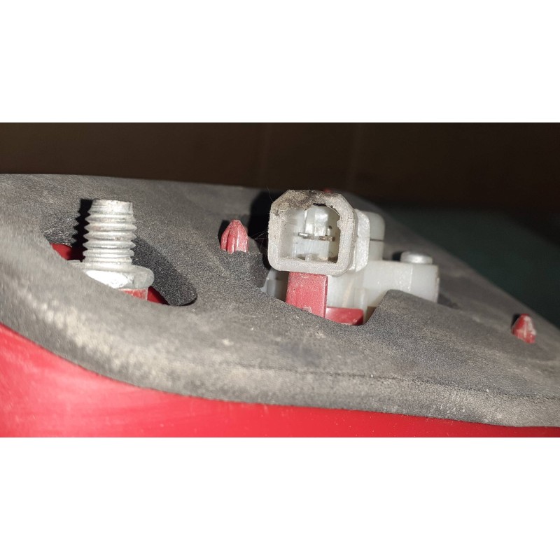 Recambio de piloto trasero izquierdo interior para alfa romeo 147 (190) 1.9 jtd distinctive referencia OEM IAM 46747825GDX 03320