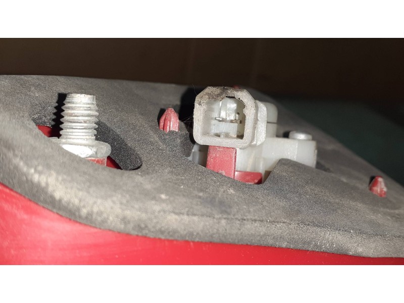Recambio de piloto trasero izquierdo interior para alfa romeo 147 (190) 1.9 jtd distinctive referencia OEM IAM 46747825GDX 03320