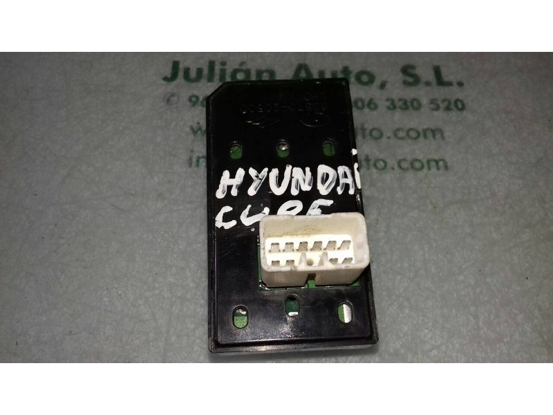 Recambio de mando elevalunas delantero izquierdo para hyundai coupe (gk) 1.6 fx referencia OEM IAM 935702C500  