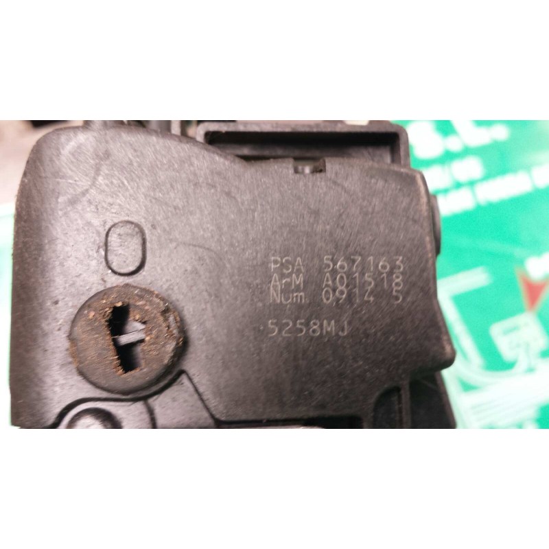 Recambio de cerradura puerta trasera izquierda para peugeot 308 sw confort referencia OEM IAM 567163 A01518 09145