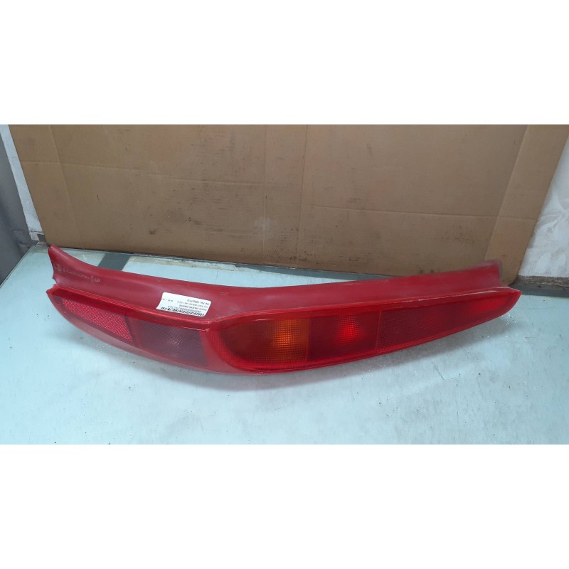 Recambio de piloto trasero derecho para fiat punto berlina (188) 1.9 d (i) referencia OEM IAM 465237710  28630202