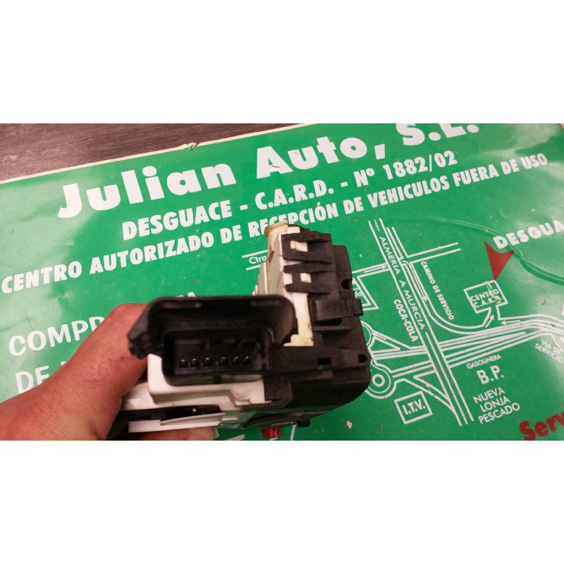 Recambio de cerradura puerta trasera izquierda para peugeot 308 sw confort referencia OEM IAM 567163 A01518 09145