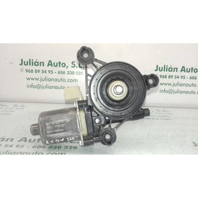 Recambio de motor elevalunas delantero izquierdo para seat leon (5f1) reference referencia OEM IAM 5Q0959801B 0130822717 BOSCH