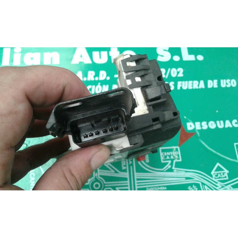 Recambio de cerradura puerta trasera izquierda para peugeot 308 sw confort referencia OEM IAM 567163 A01518 09145