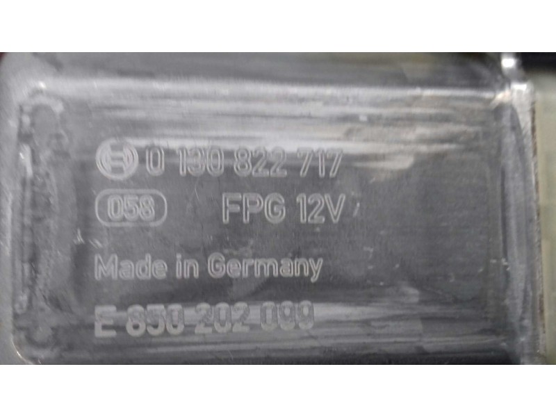 Recambio de motor elevalunas delantero izquierdo para seat leon (5f1) reference referencia OEM IAM 5Q0959801B 0130822717 BOSCH