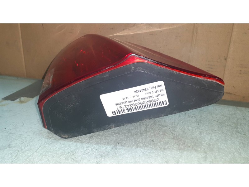 Recambio de piloto trasero derecho interior para kia cee´d drive referencia OEM IAM 92404A20  