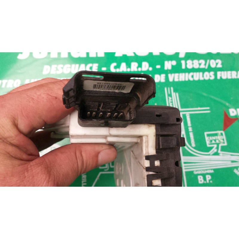 Recambio de cerradura puerta delantera derecha para peugeot 308 confort referencia OEM IAM 2288M030217 A01545 567147