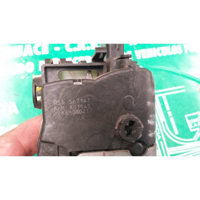 Recambio de cerradura puerta delantera derecha para peugeot 308 confort referencia OEM IAM 2288M030217 A01545 567147