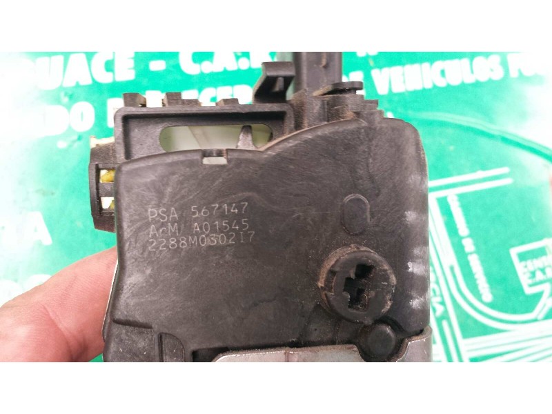 Recambio de cerradura puerta delantera derecha para peugeot 308 confort referencia OEM IAM 2288M030217 A01545 567147