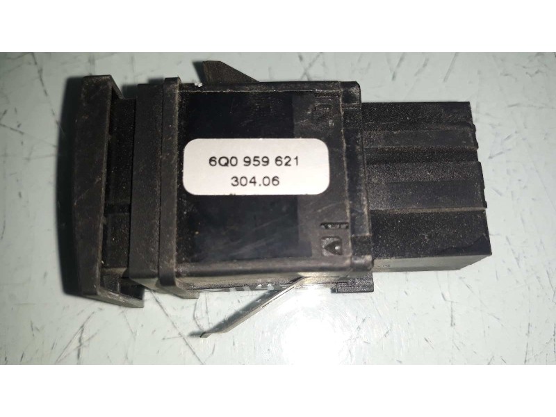 Recambio de interruptor para volkswagen polo (9n3) edition referencia OEM IAM 6Q0959621  LUNA TERMICA