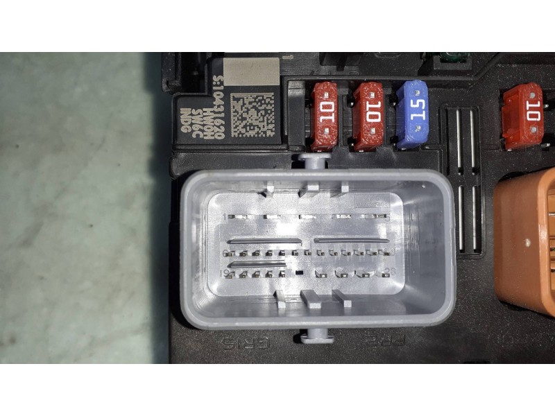 Recambio de caja reles / fusibles para citroen c2 furio referencia OEM IAM 9659741780 BSM L03 DELPHI