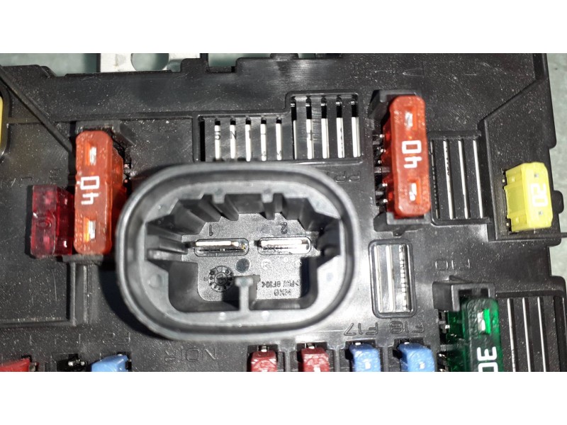 Recambio de caja reles / fusibles para citroen c2 furio referencia OEM IAM 9659741780 BSM L03 DELPHI
