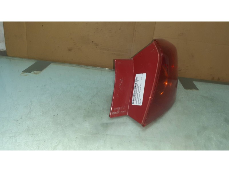 Recambio de piloto trasero derecho para mazda 3 berlina (bk) 1.6 vvt active referencia OEM IAM   