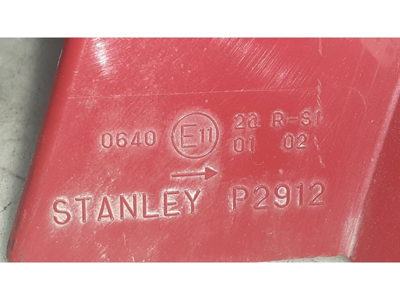 Recambio de piloto trasero derecho para mazda 3 berlina (bk) 1.6 vvt active referencia OEM IAM   