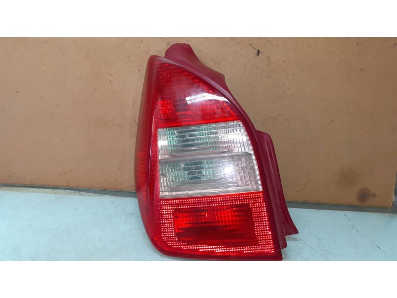 Recambio de piloto trasero izquierdo para citroen c2 furio referencia OEM IAM 79998D 3CKX13405 