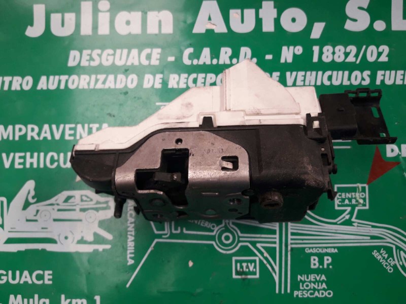 Recambio de cerradura puerta delantera izquierda para peugeot 308 sw confort referencia OEM IAM 567148 A01514 2308N1318J7