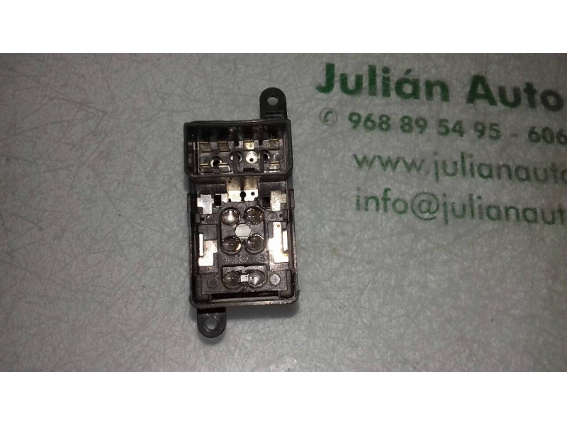 Recambio de mando elevalunas trasero derecho para kia carnival ii 2.9 cdri ex referencia OEM IAM   