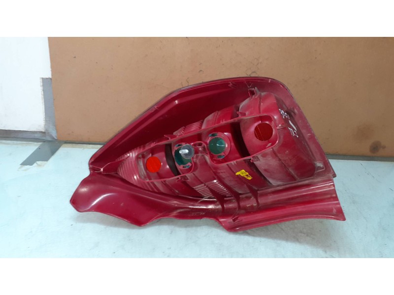 Recambio de piloto trasero izquierdo para citroen c2 furio referencia OEM IAM 79998D 3CKX13405 