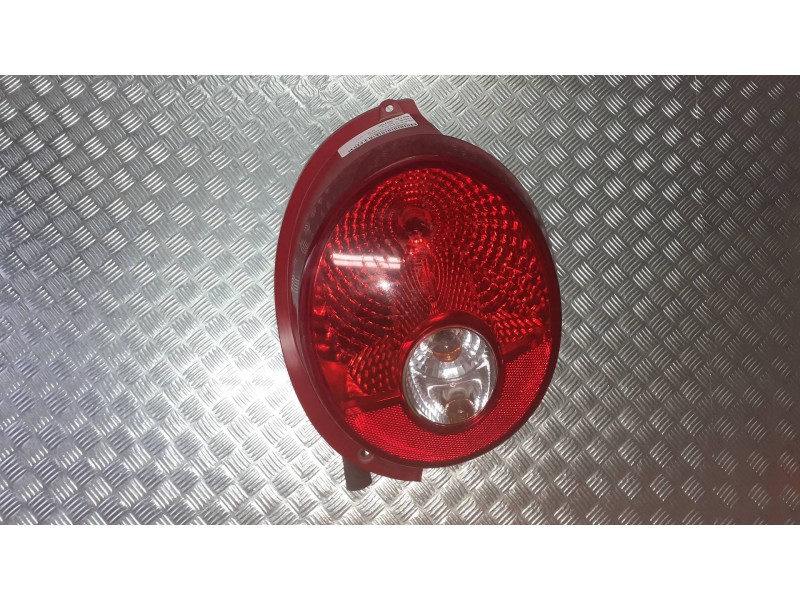 Recambio de piloto trasero derecho para chevrolet matiz s referencia OEM IAM 300412R  