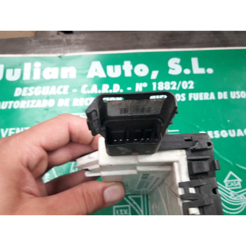 Recambio de cerradura puerta delantera derecha para peugeot 308 confort referencia OEM IAM 567147 A01545 03228