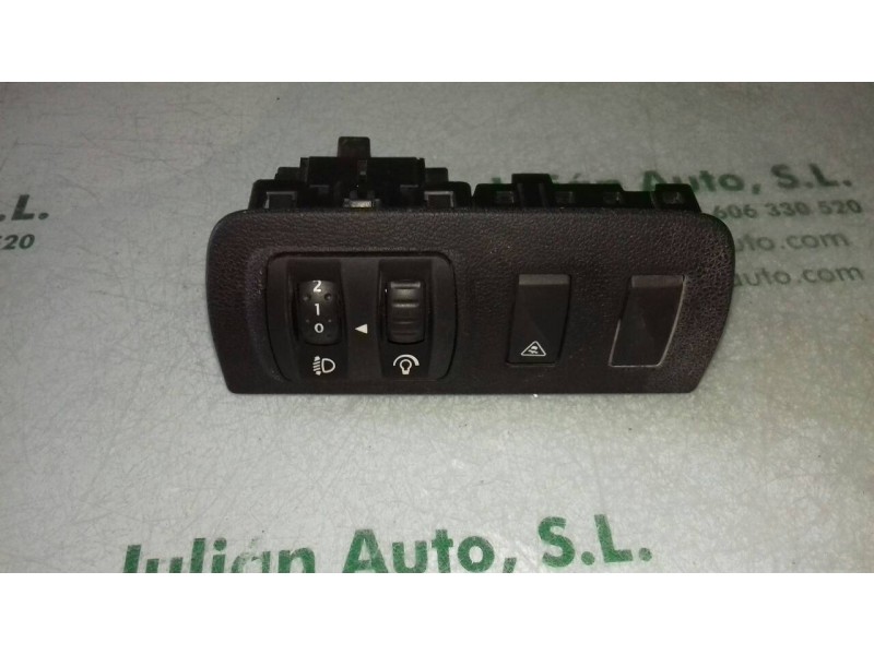 Recambio de mando luces para renault megane iii berlina 5 p dynamique referencia OEM IAM 88020009  