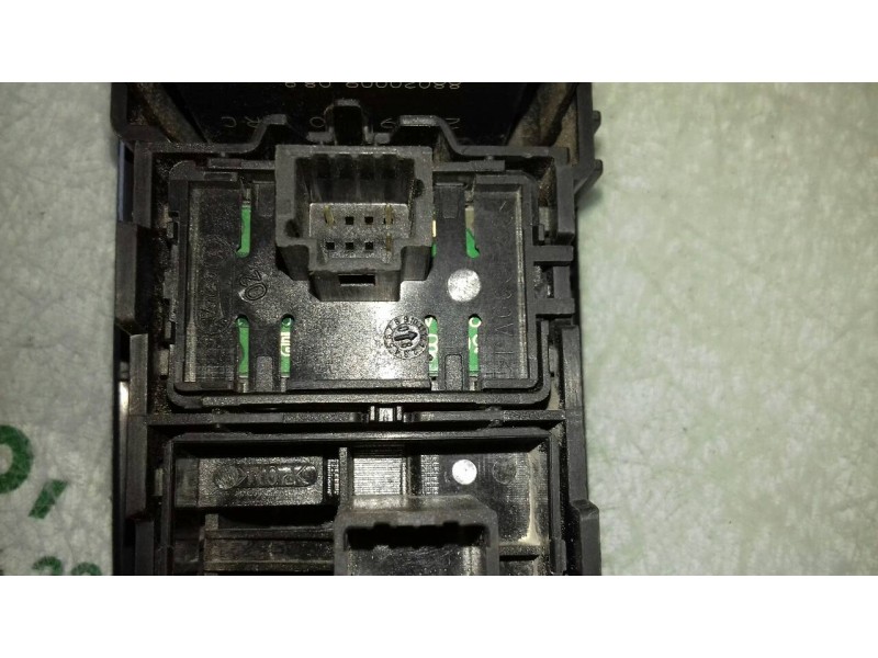 Recambio de mando luces para renault megane iii berlina 5 p dynamique referencia OEM IAM 88020009  