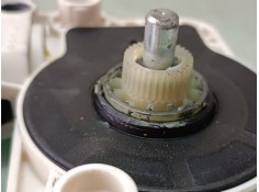 Recambio de motor elevalunas trasero derecho para mercedes-benz clase e (w211) berlina 5.0 v8 24v cat referencia OEM IAM A211820 2