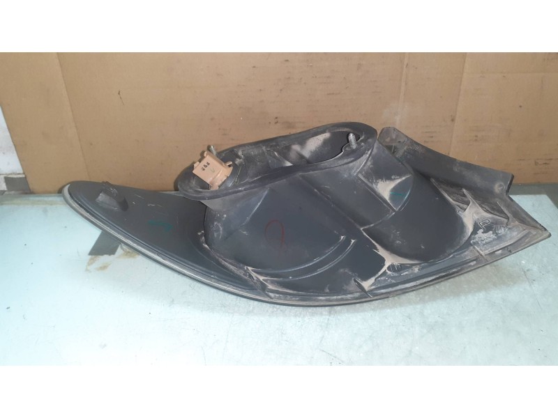 Recambio de piloto trasero derecho para mazda 6 berlina (gg) 1.8 active (4-ptas.) referencia OEM IAM 22061971  