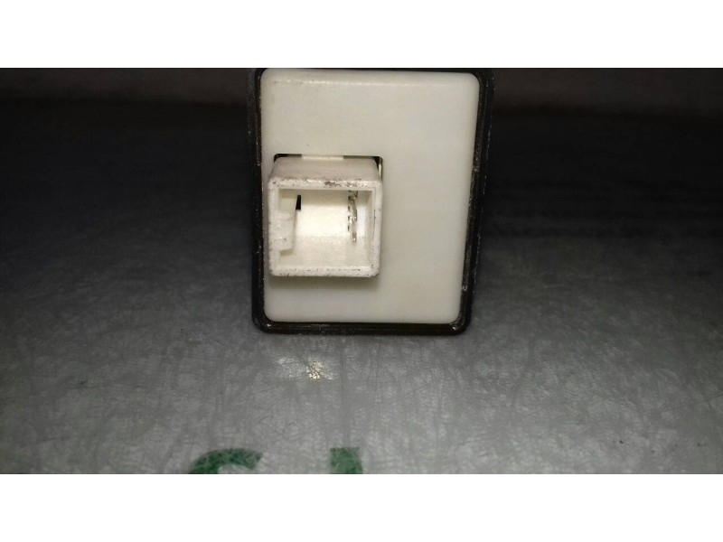 Recambio de interruptor para kia carnival ii 2.9 crdi lx referencia OEM IAM 621W04960  