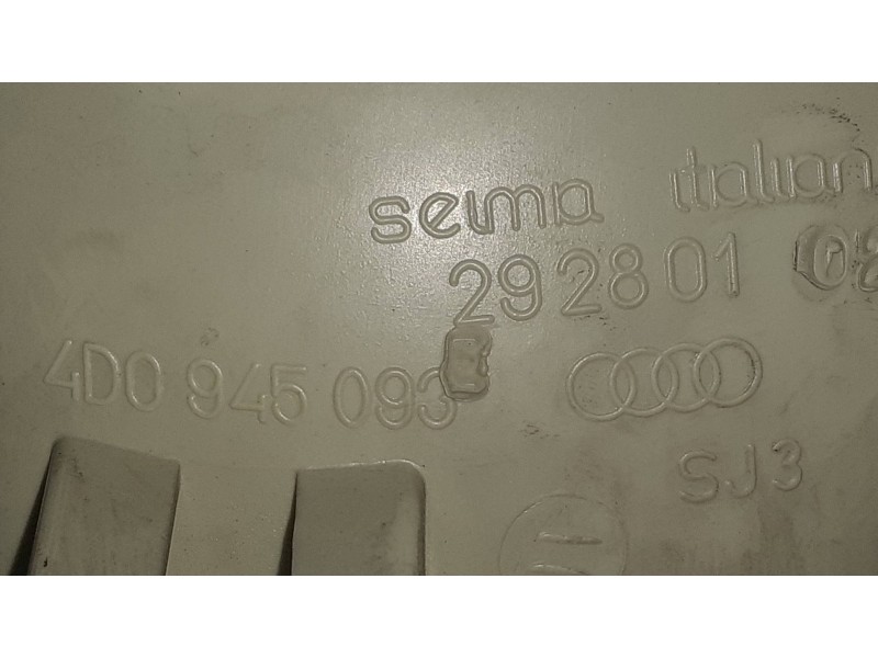 Recambio de piloto trasero derecho interior para audi a8 (d2) 3.3 tdi quattro referencia OEM IAM 4D0945093  