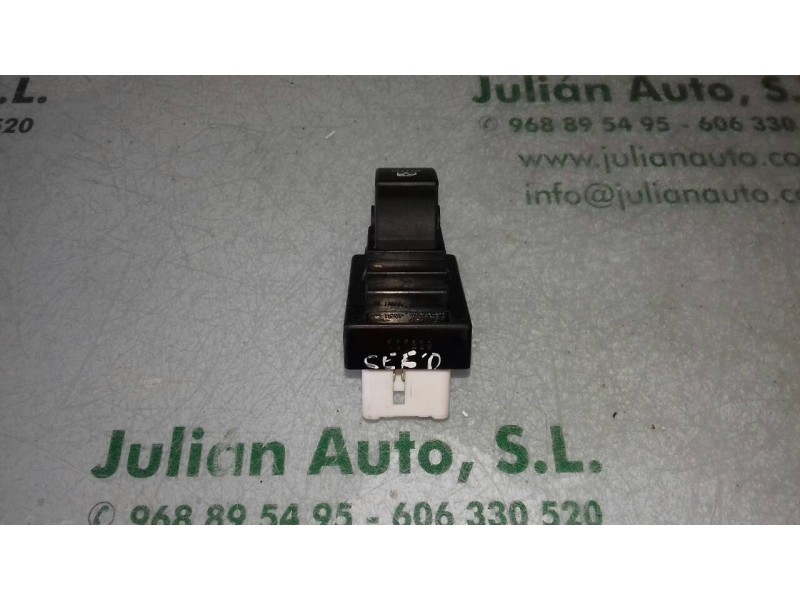 Recambio de mando elevalunas trasero izquierdo para kia cee´d active referencia OEM IAM 935751H100  