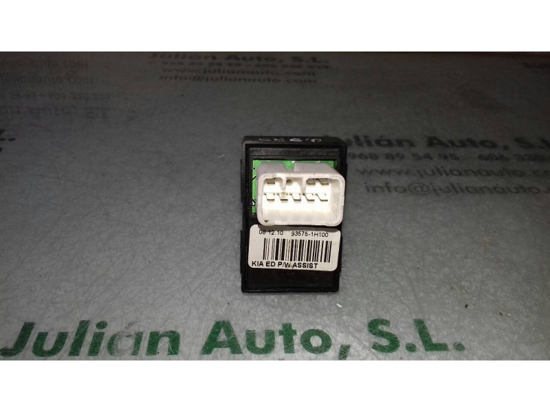Recambio de mando elevalunas trasero izquierdo para kia cee´d active referencia OEM IAM 935751H100  