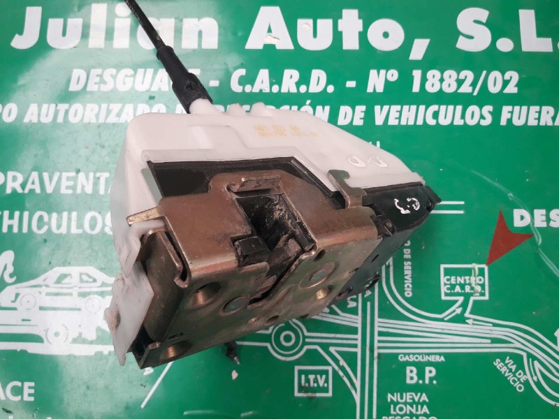 Recambio de cerradura puerta delantera derecha para citroen c3 1.4 cool referencia OEM IAM 46983280 0407051011D1 