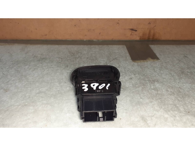 Recambio de mando elevalunas delantero derecho para citroen c2 furio referencia OEM IAM 30054 PA66GF15 96605364XT