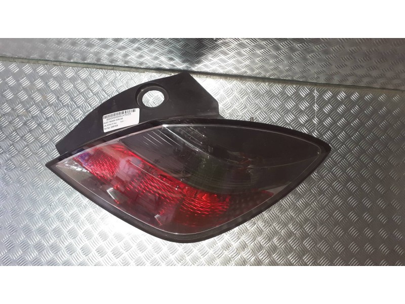 Recambio de piloto trasero derecho para opel astra gtc navi referencia OEM IAM 24451834 161392 00874802