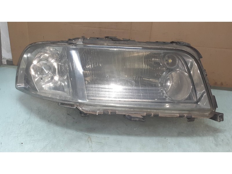 Recambio de faro derecho para audi a8 (d2) 3.3 tdi quattro referencia OEM IAM 4D0941004BA 03011712756 CENTRALITA XENON