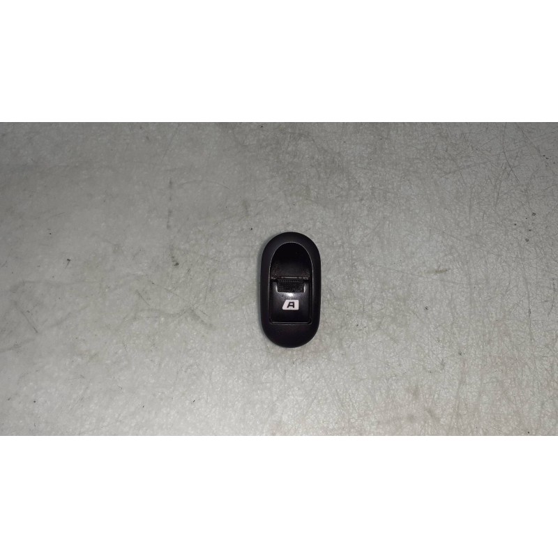 Recambio de mando elevalunas delantero izquierdo para citroen c2 furio referencia OEM IAM 96401469XT 27668 CONECTOR 4 PINES