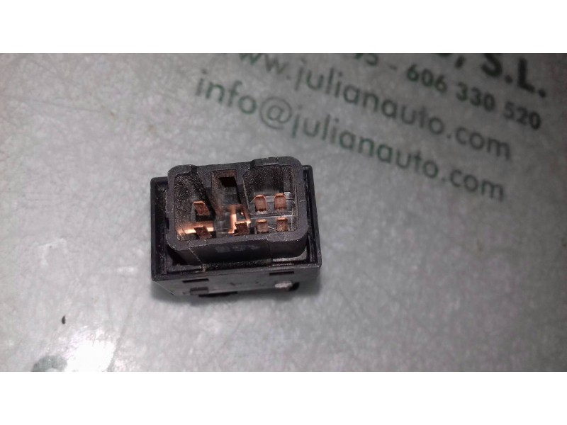 Recambio de mando elevalunas trasero izquierdo para hyundai matrix (fc) 1.5 crdi gls referencia OEM IAM   