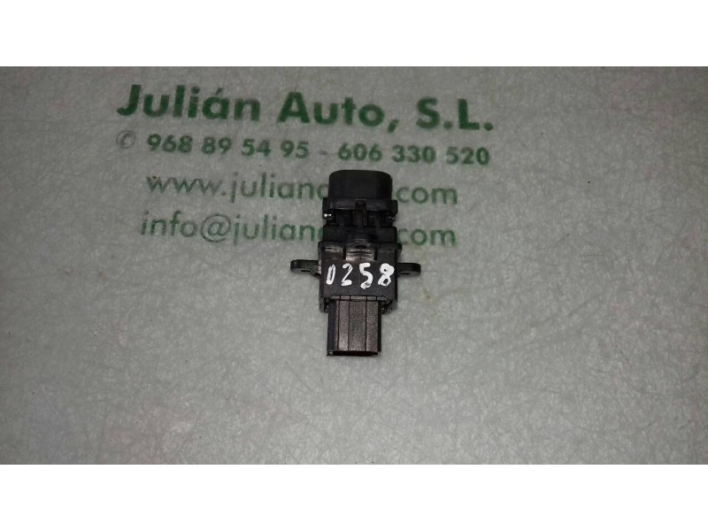Recambio de mando elevalunas delantero derecho para kia soul burner referencia OEM IAM 4885201110  