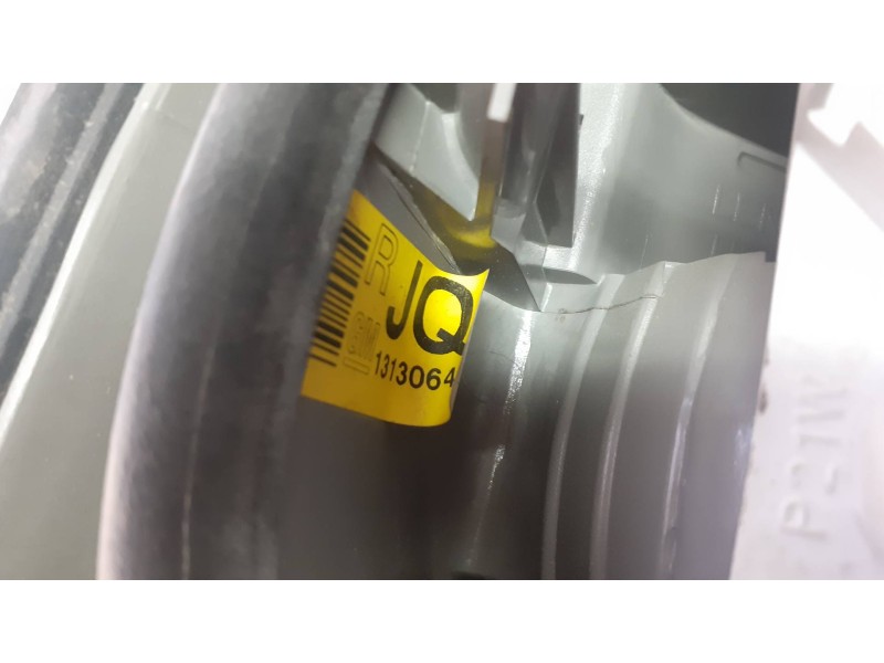Recambio de piloto trasero derecho para opel vectra c berlina club referencia OEM IAM 13130644  